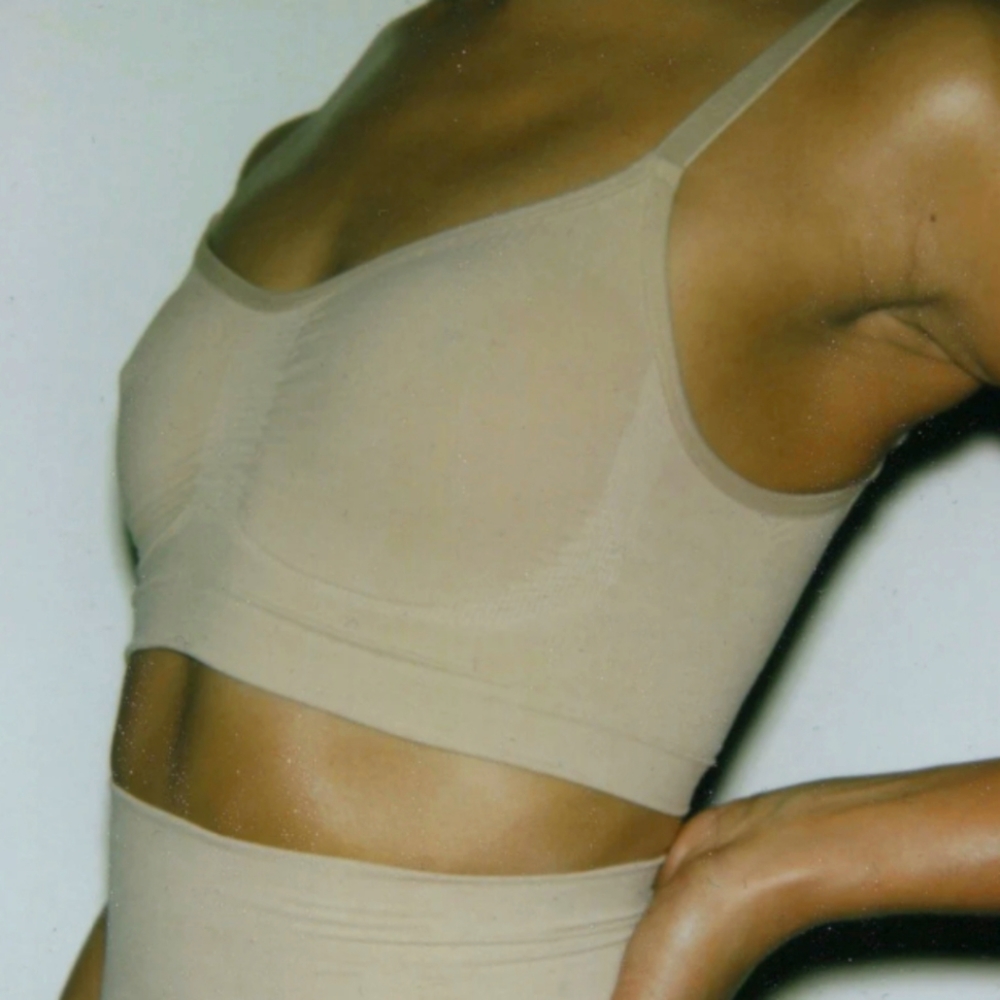 Skims SCULPTING BRALETTE